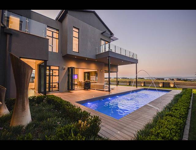 5 BEDROOM HOUSE FOR SALE IN COPPERLEAF ESTATE